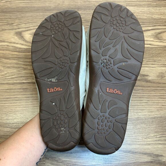 Taos Women's Leather Gift 2 Sandals In Ivory Shimmer Metallic Size 10 - Picture 7 of 8